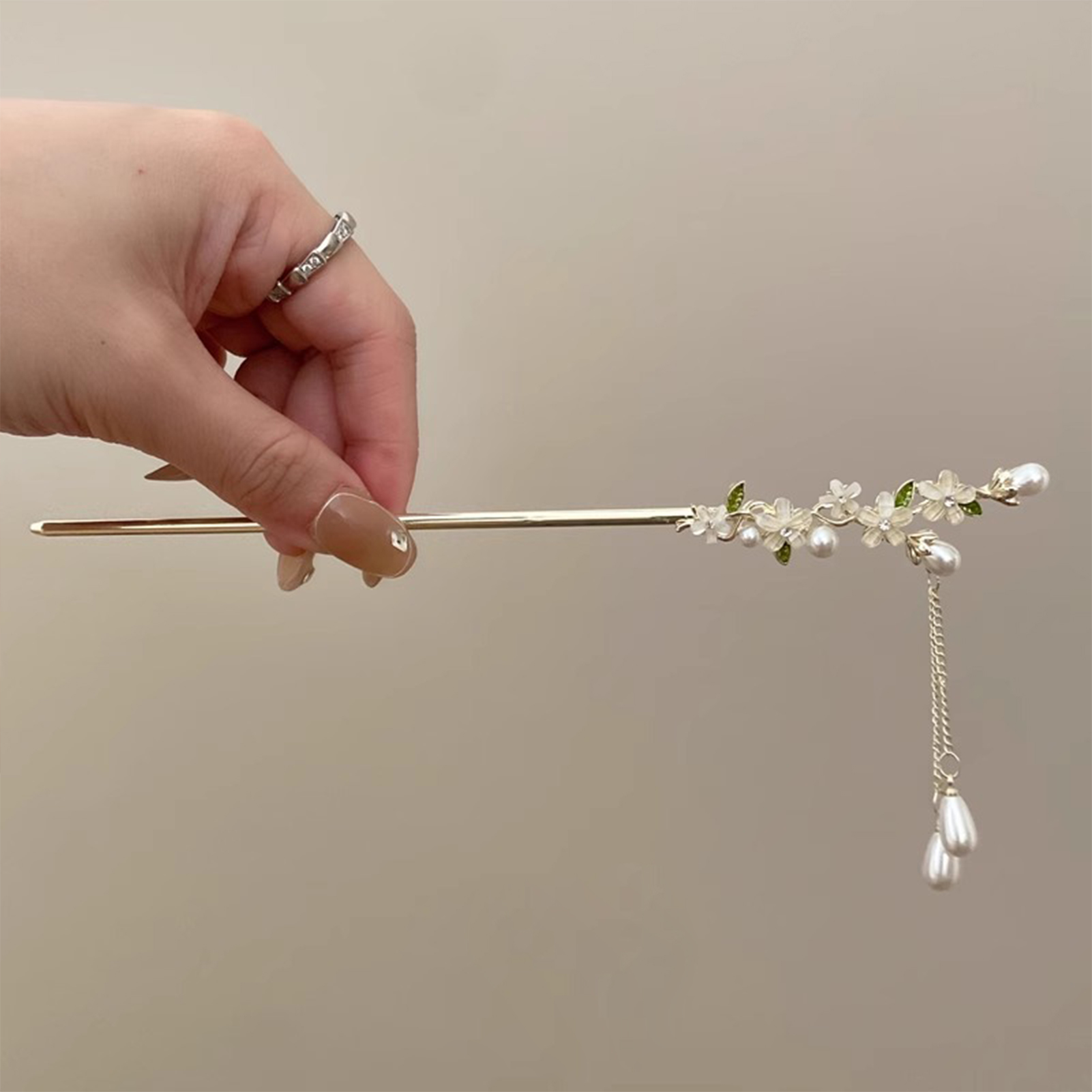 安全に固定できるヘアスティック、結婚式の伝統的な中国風の花と - Event Suppliers のレビューと価格